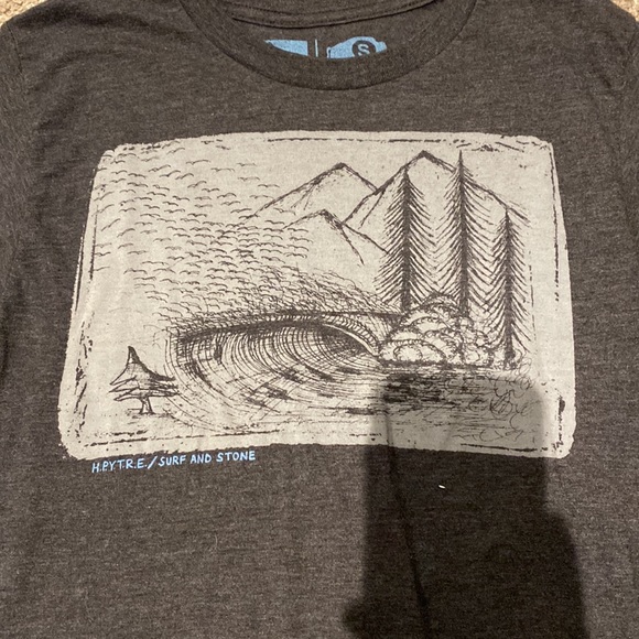 Grey hippy tree shirt - Picture 2 of 3